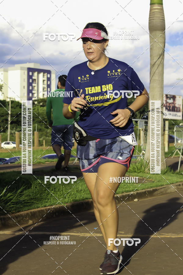 Buy your photos of the event1 Beer Run Expo guas on Fotop