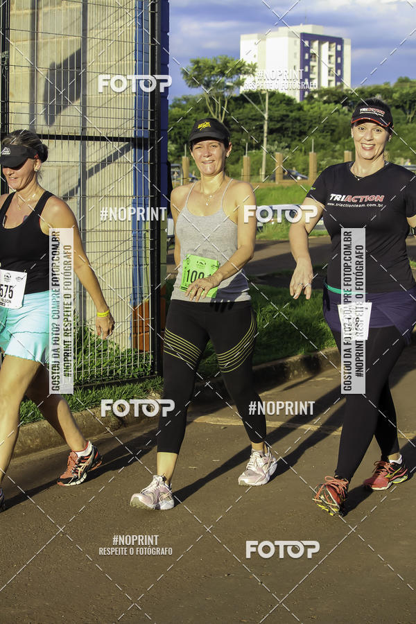Buy your photos of the event1 Beer Run Expo guas on Fotop
