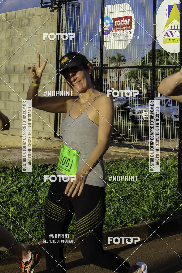 Buy your photos of the event1 Beer Run Expo guas on Fotop