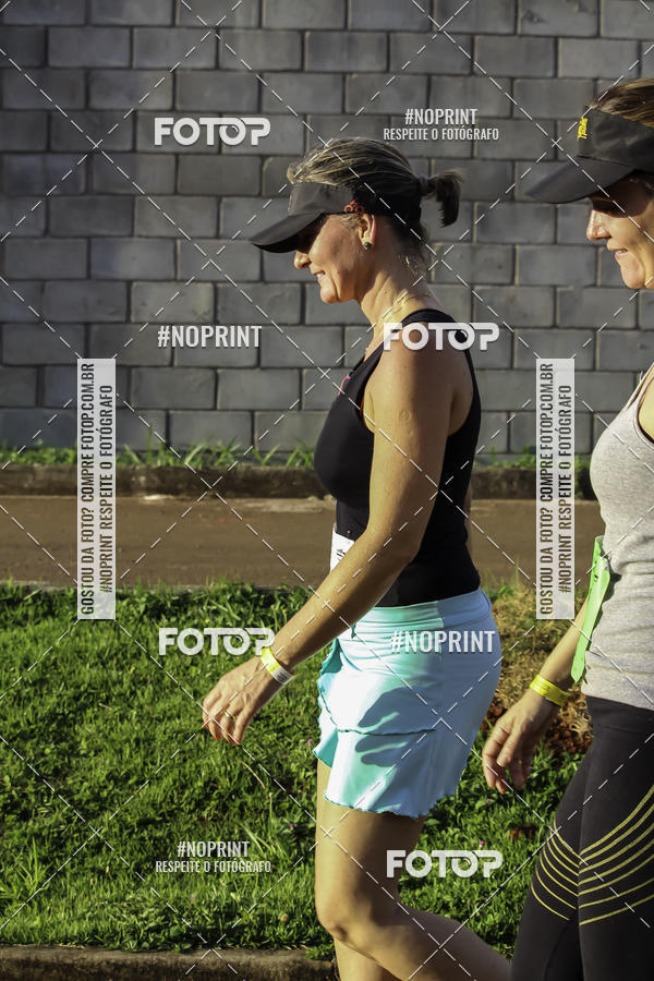 Buy your photos of the event1 Beer Run Expo guas on Fotop