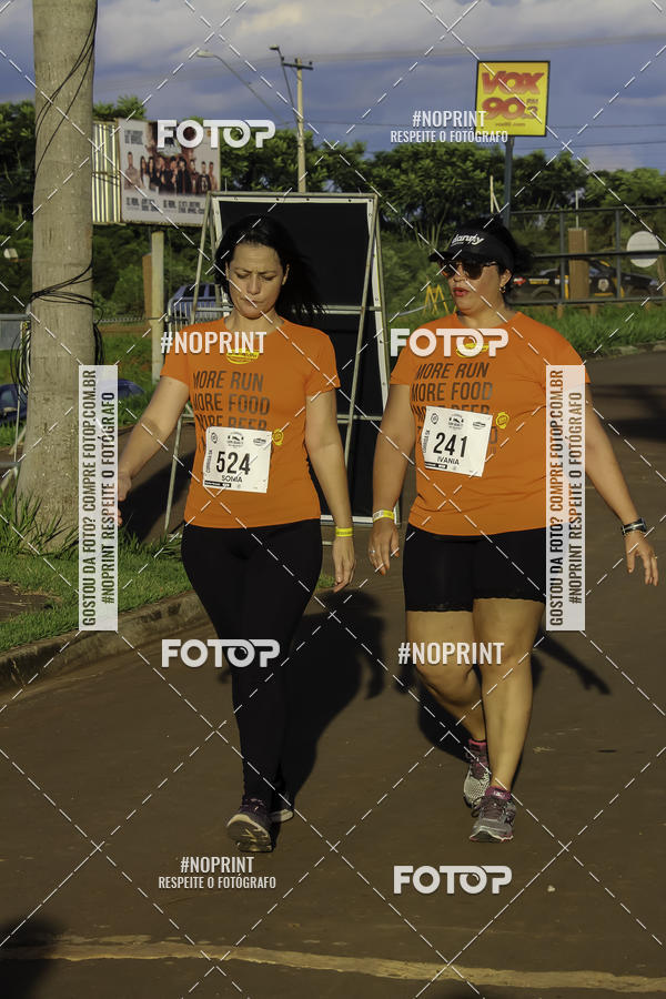 Buy your photos of the event1 Beer Run Expo guas on Fotop