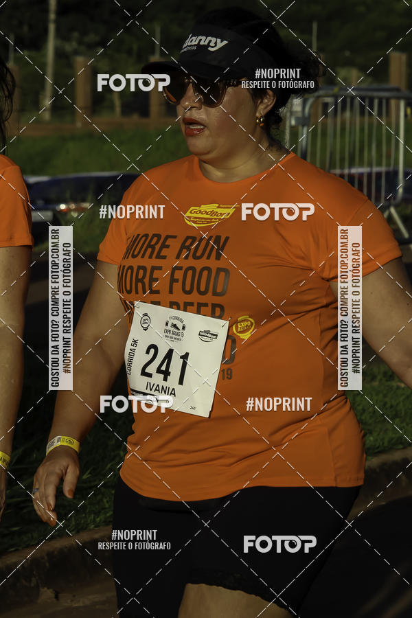 Buy your photos of the event1 Beer Run Expo guas on Fotop