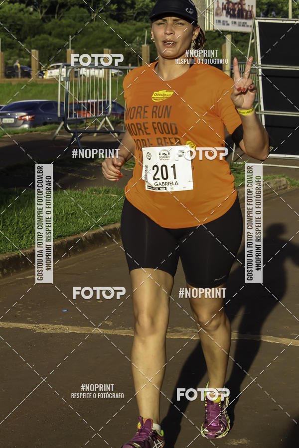 Buy your photos of the event1 Beer Run Expo guas on Fotop