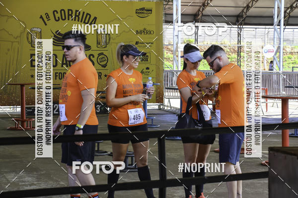 Buy your photos of the event1 Beer Run Expo guas on Fotop