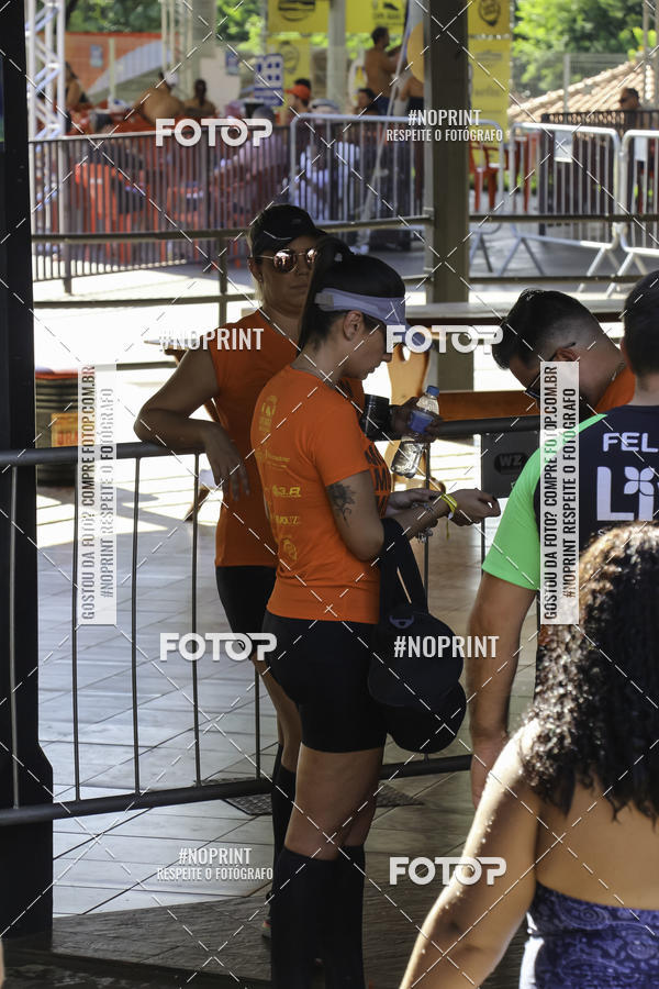 Buy your photos of the event1 Beer Run Expo guas on Fotop
