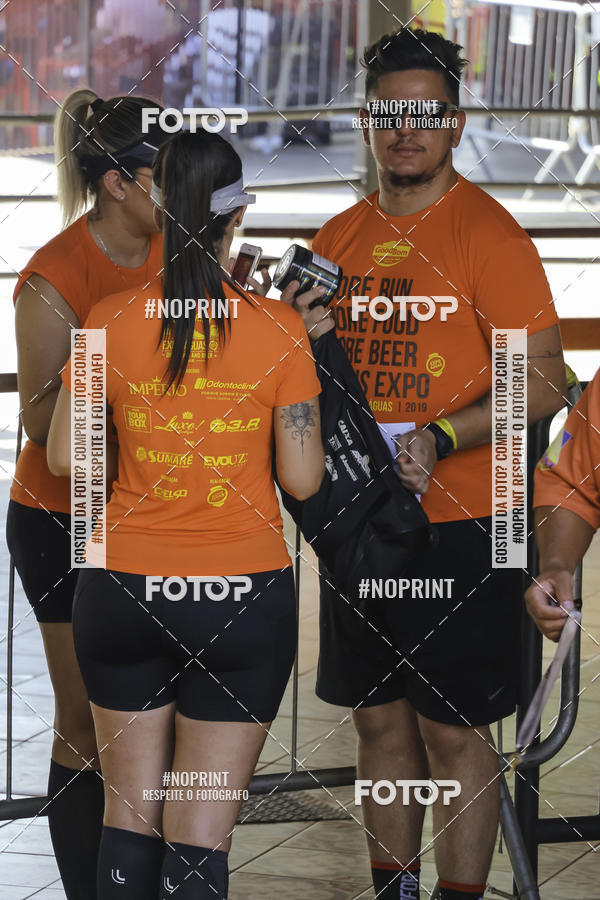 Buy your photos of the event1 Beer Run Expo guas on Fotop
