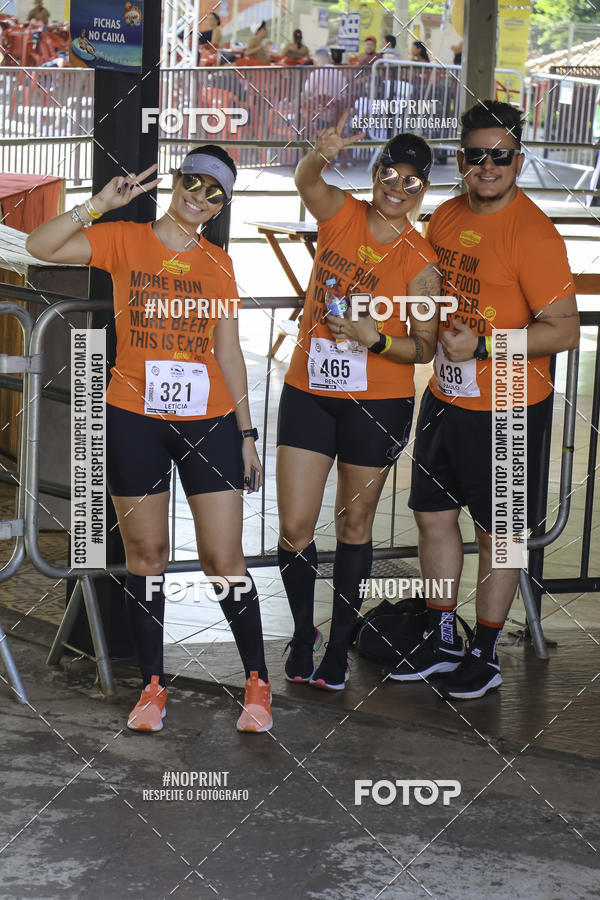 Buy your photos of the event1 Beer Run Expo guas on Fotop