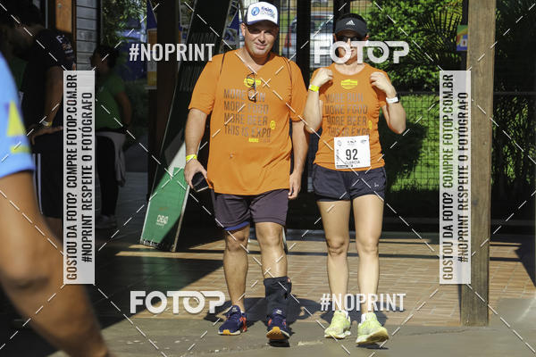 Buy your photos of the event1 Beer Run Expo guas on Fotop