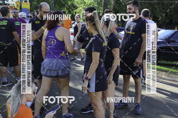 Buy your photos of the event1 Beer Run Expo guas on Fotop