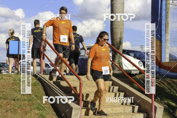 Buy your photos of the event1 Beer Run Expo guas on Fotop