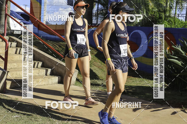 Buy your photos of the event1 Beer Run Expo guas on Fotop