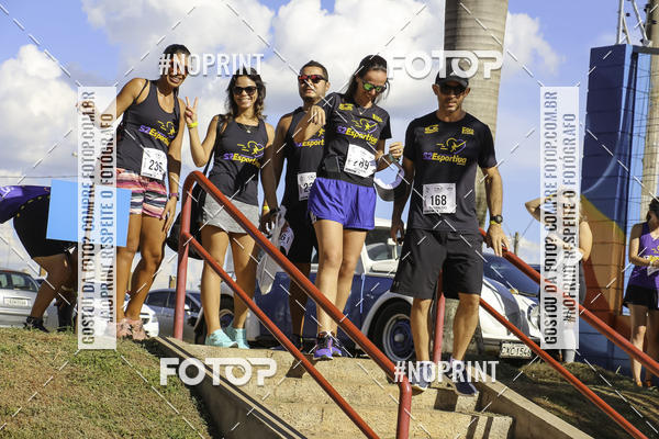 Buy your photos of the event1 Beer Run Expo guas on Fotop