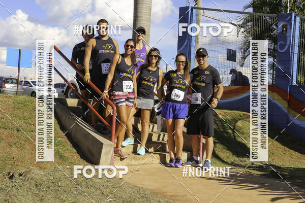 Buy your photos of the event1 Beer Run Expo guas on Fotop