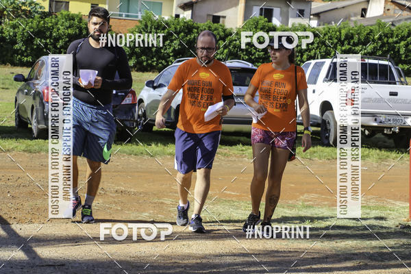 Buy your photos of the event1 Beer Run Expo guas on Fotop