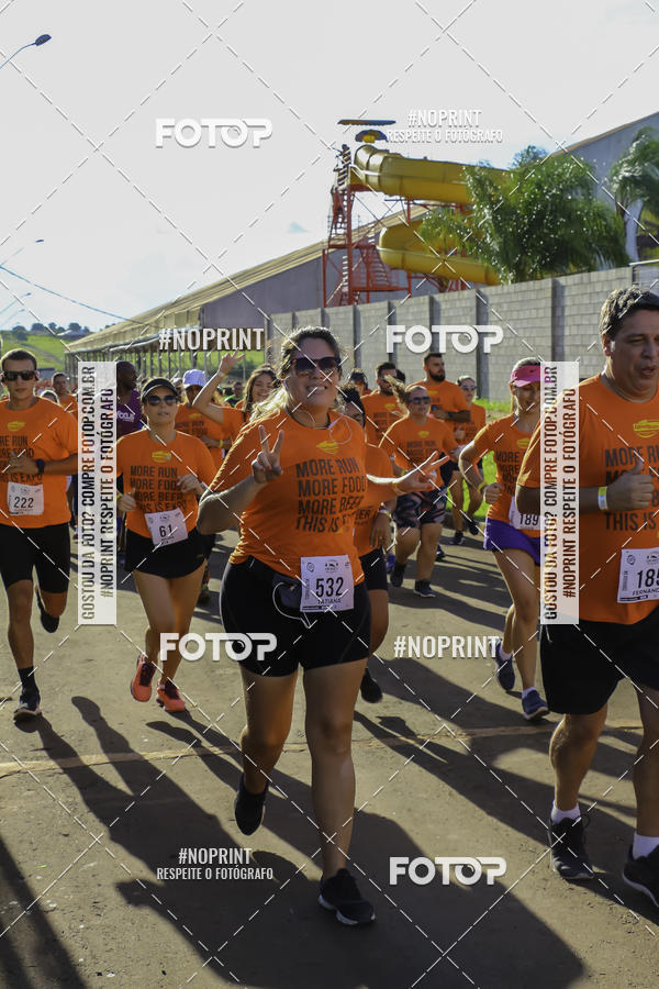 Buy your photos of the event1� Beer Run Expo �guas on Fotop