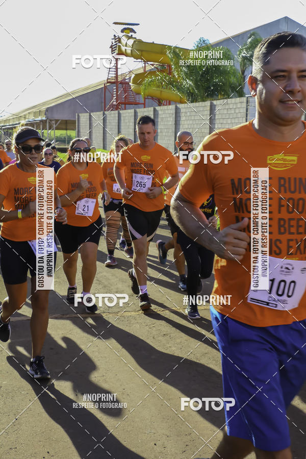 Buy your photos of the event1� Beer Run Expo �guas on Fotop
