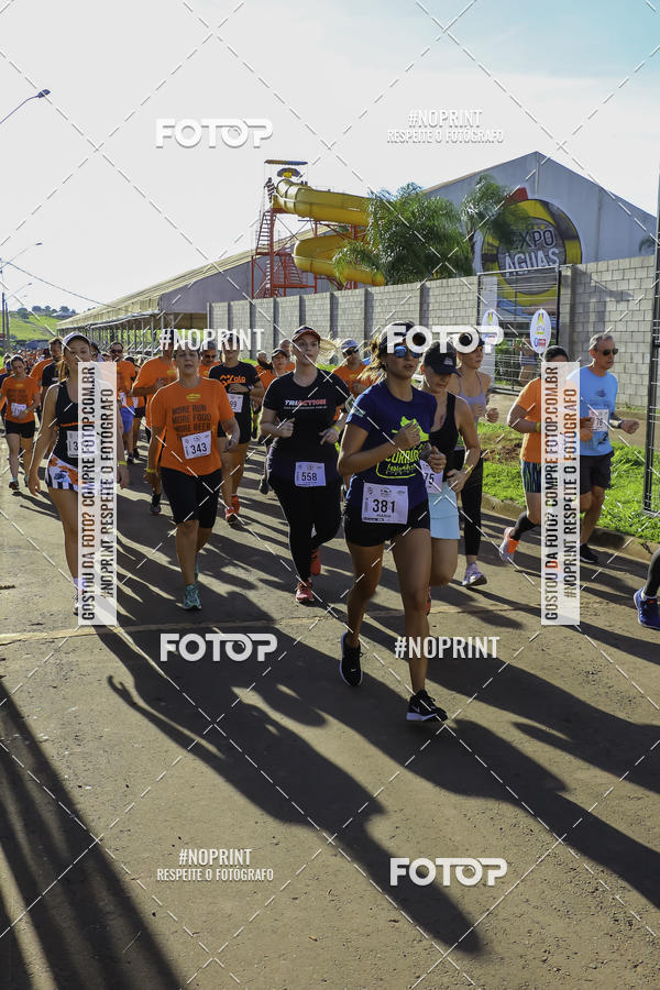 Buy your photos of the event1� Beer Run Expo �guas on Fotop