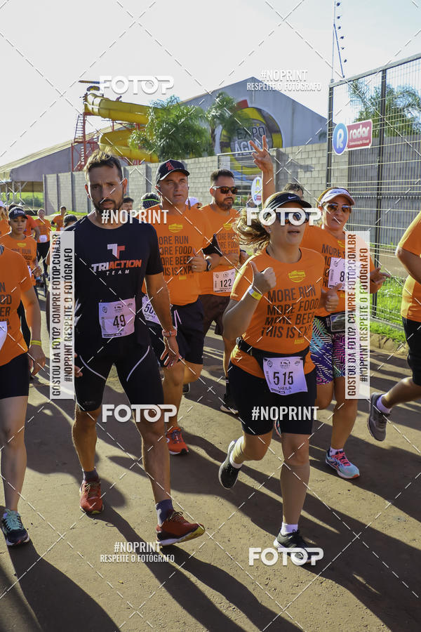 Buy your photos of the event1� Beer Run Expo �guas on Fotop