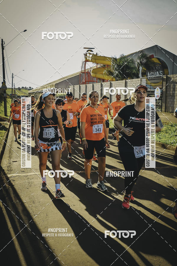 Buy your photos of the event1� Beer Run Expo �guas on Fotop