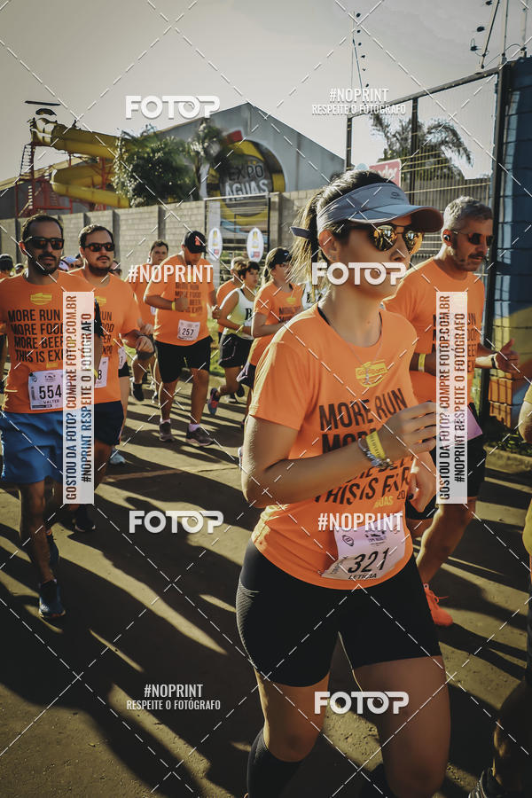 Buy your photos of the event1� Beer Run Expo �guas on Fotop