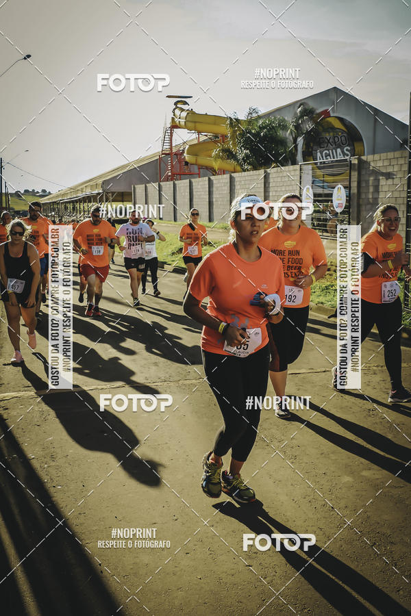 Buy your photos of the event1� Beer Run Expo �guas on Fotop