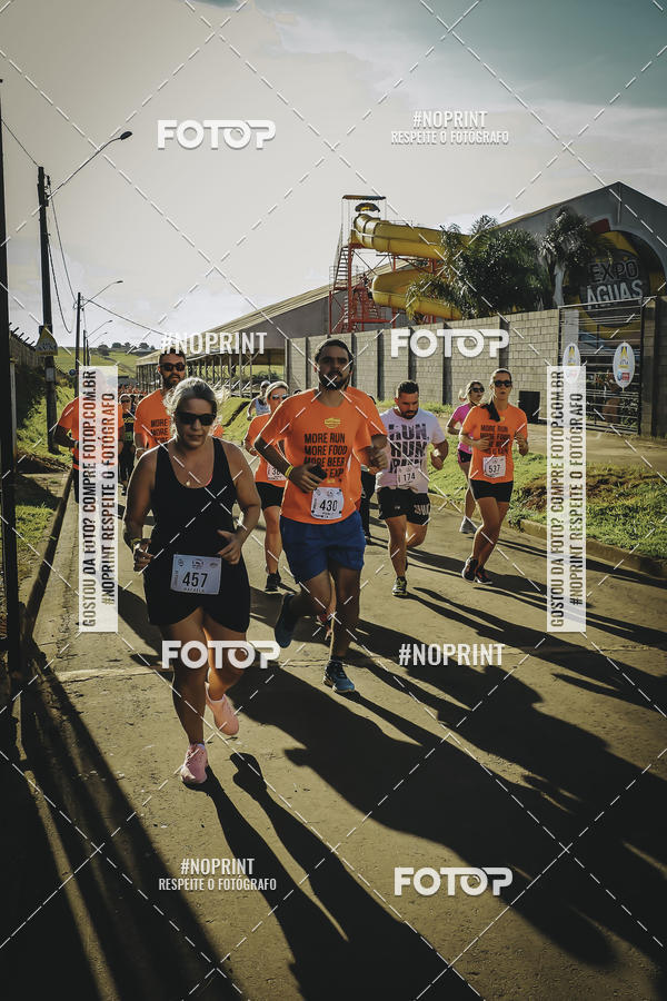 Buy your photos of the event1� Beer Run Expo �guas on Fotop