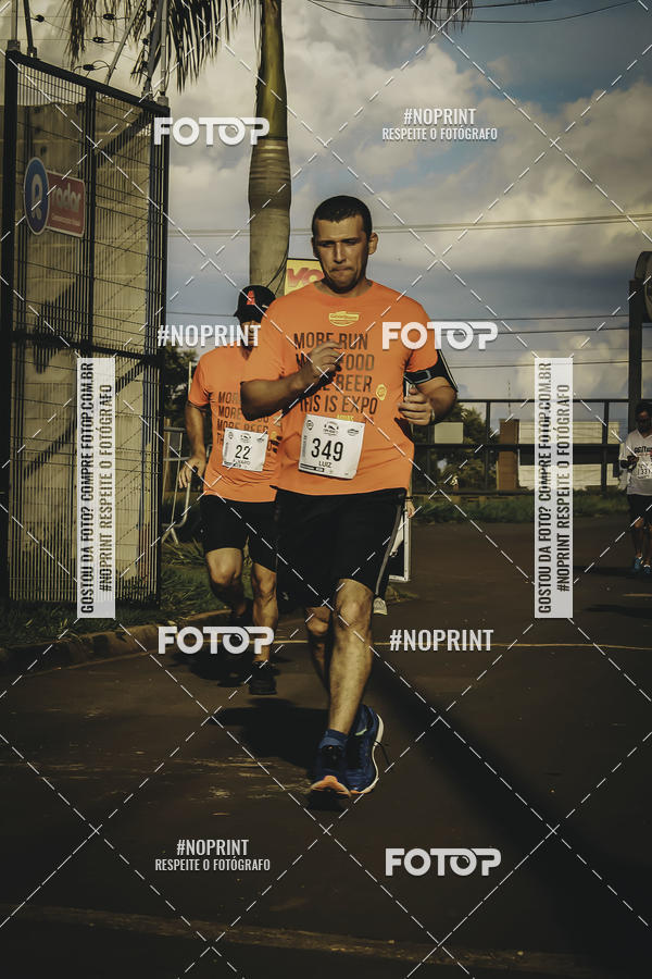 Buy your photos of the event1� Beer Run Expo �guas on Fotop