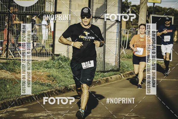 Buy your photos of the event1� Beer Run Expo �guas on Fotop