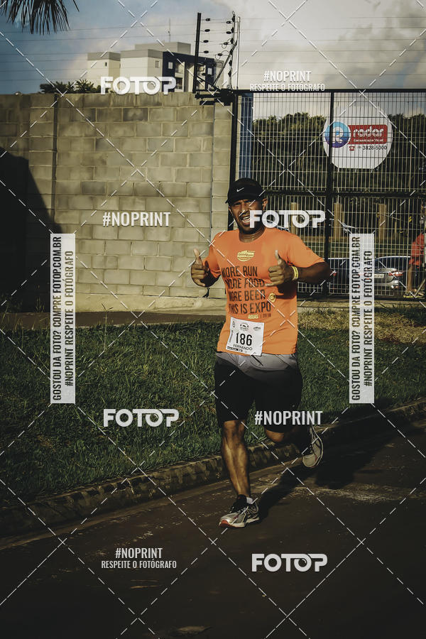 Buy your photos of the event1� Beer Run Expo �guas on Fotop