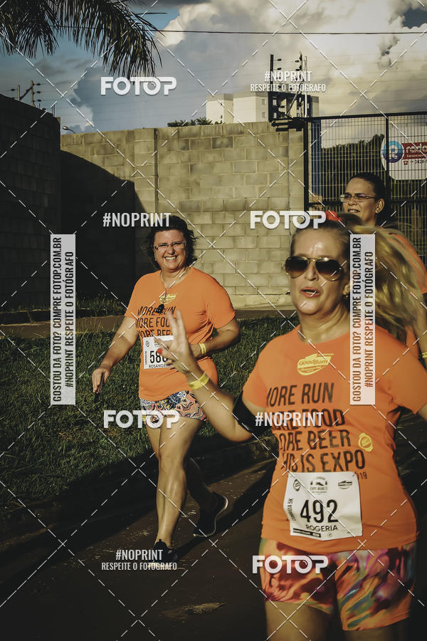 Buy your photos of the event1� Beer Run Expo �guas on Fotop