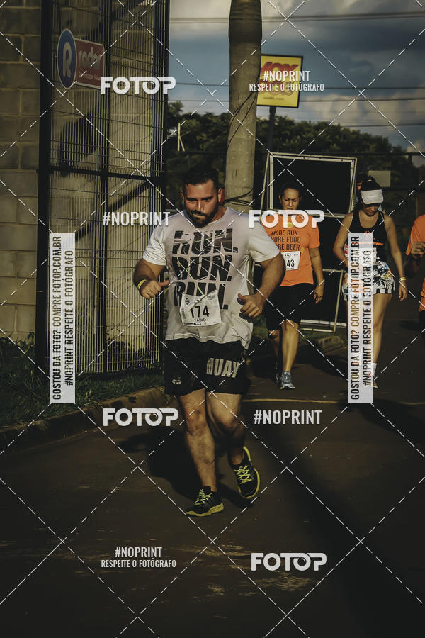 Buy your photos of the event1� Beer Run Expo �guas on Fotop