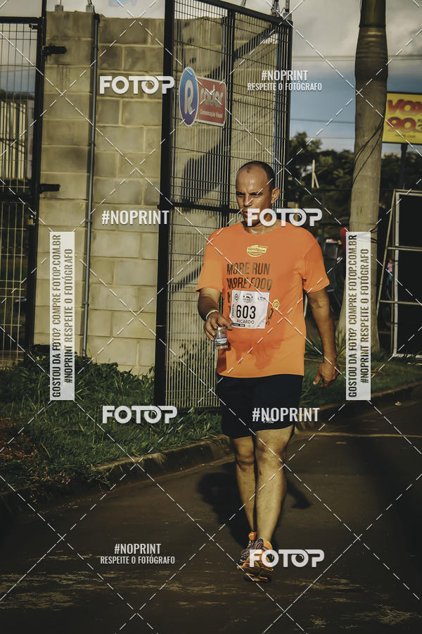 Buy your photos of the event1� Beer Run Expo �guas on Fotop