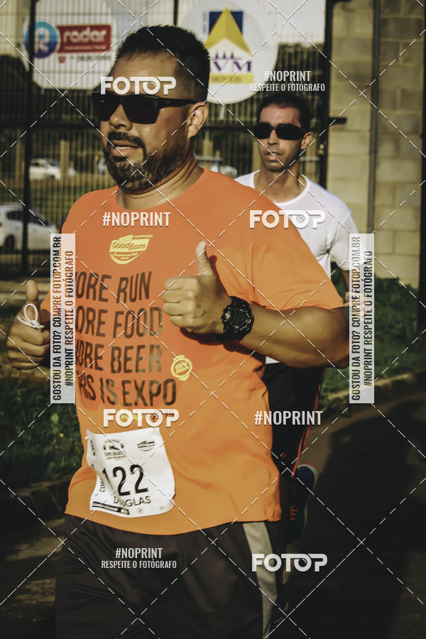 Buy your photos of the event1� Beer Run Expo �guas on Fotop