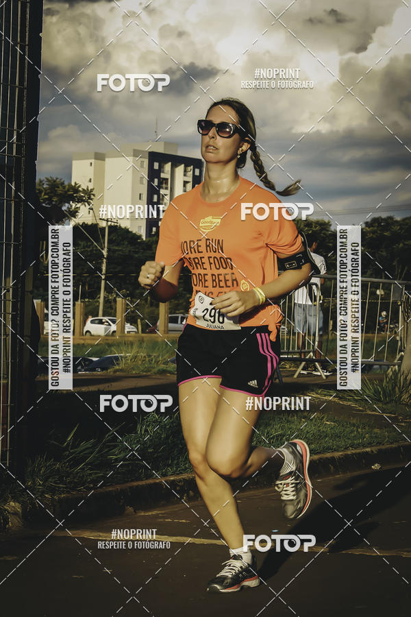 Buy your photos of the event1� Beer Run Expo �guas on Fotop
