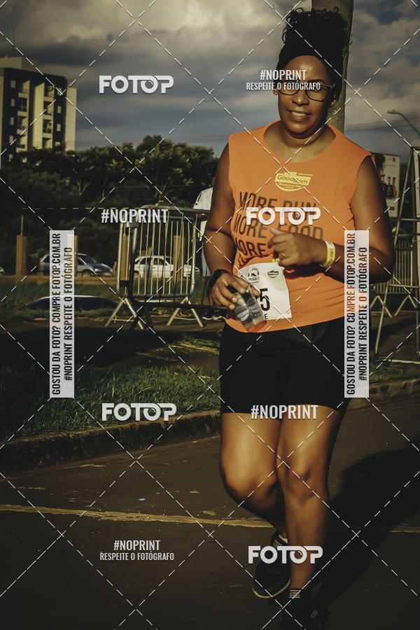 Buy your photos of the event1� Beer Run Expo �guas on Fotop