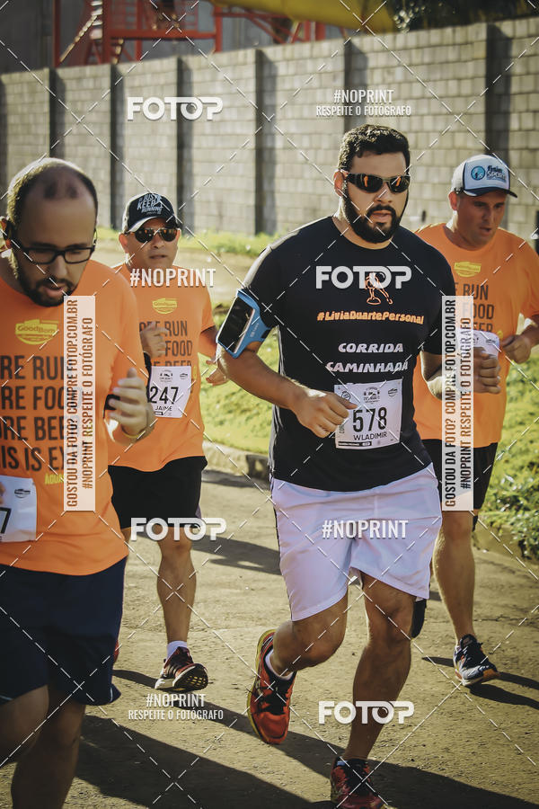 Buy your photos of the event1� Beer Run Expo �guas on Fotop