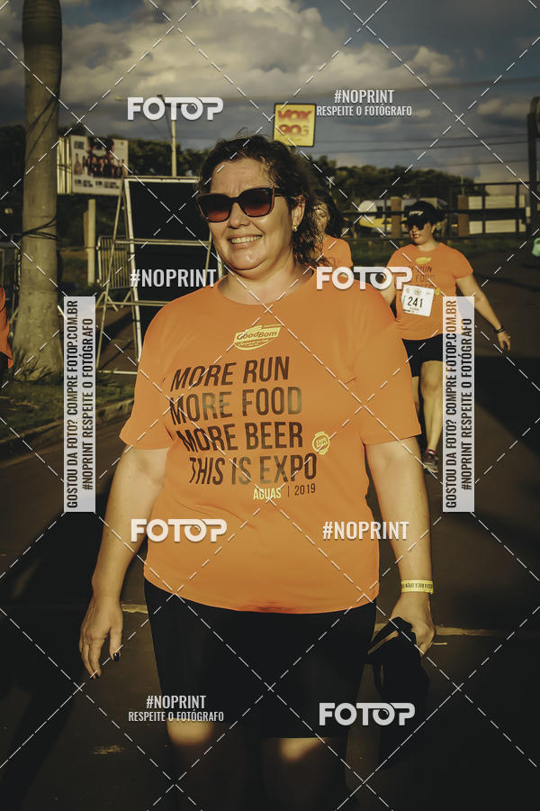 Buy your photos of the event1� Beer Run Expo �guas on Fotop