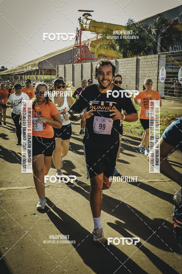 Buy your photos of the event1� Beer Run Expo �guas on Fotop