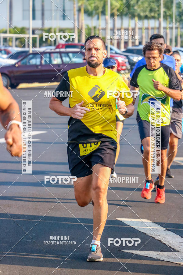 Achetez vos photos de l'vnement2 Corrida Shopping Jaragu sur Fotop