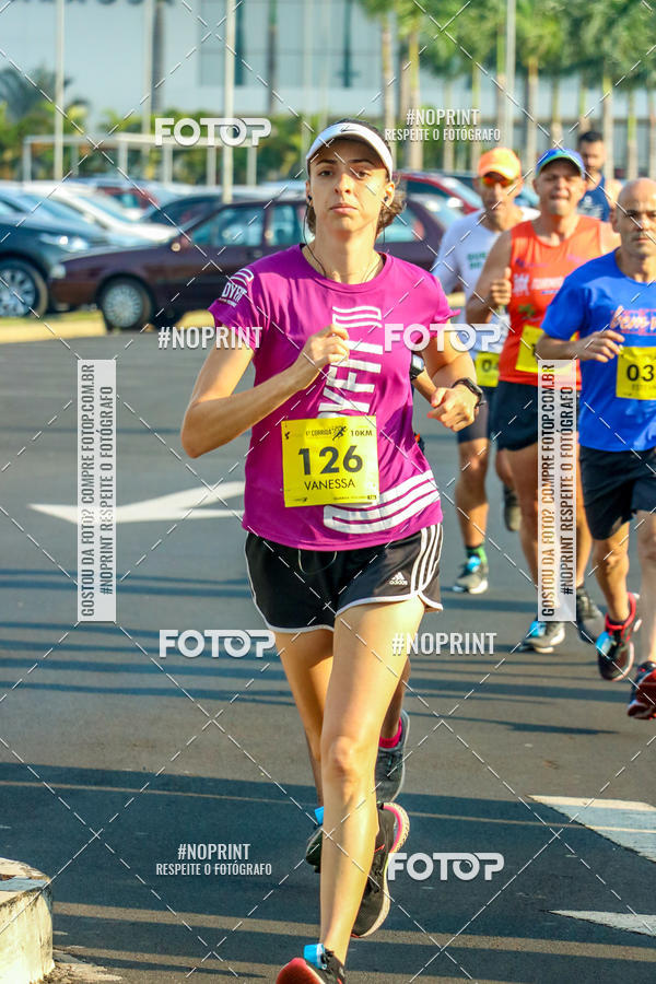 Achetez vos photos de l'vnement2 Corrida Shopping Jaragu sur Fotop