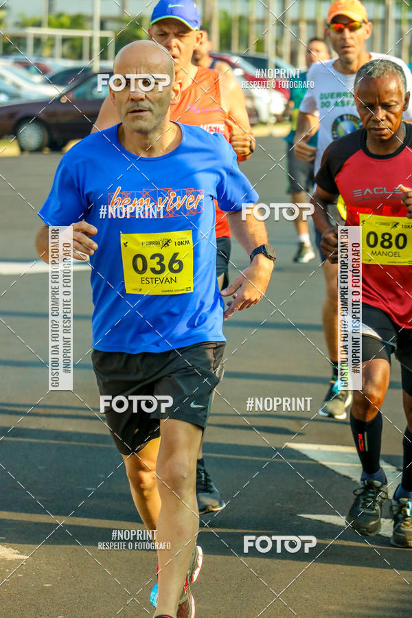 Achetez vos photos de l'vnement2 Corrida Shopping Jaragu sur Fotop