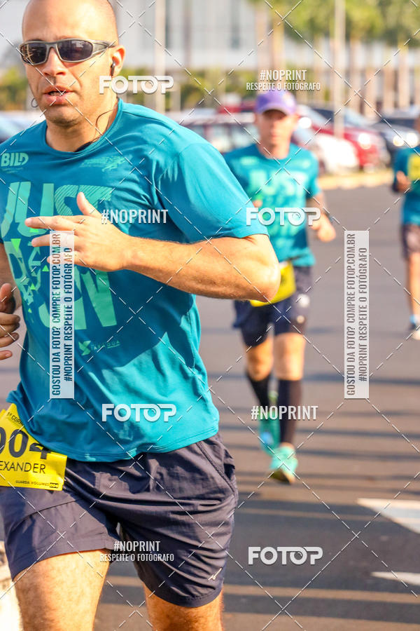 Achetez vos photos de l'vnement2 Corrida Shopping Jaragu sur Fotop