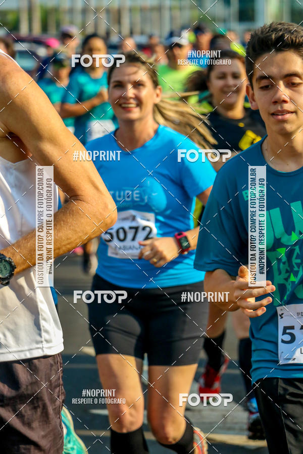 Achetez vos photos de l'vnement2 Corrida Shopping Jaragu sur Fotop