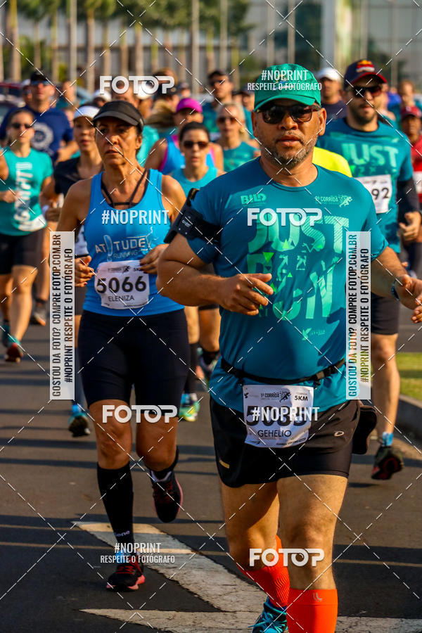 Achetez vos photos de l'vnement2 Corrida Shopping Jaragu sur Fotop