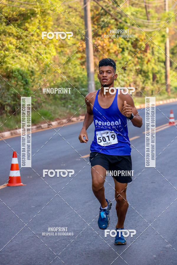 Achetez vos photos de l'vnement2 Corrida Shopping Jaragu sur Fotop