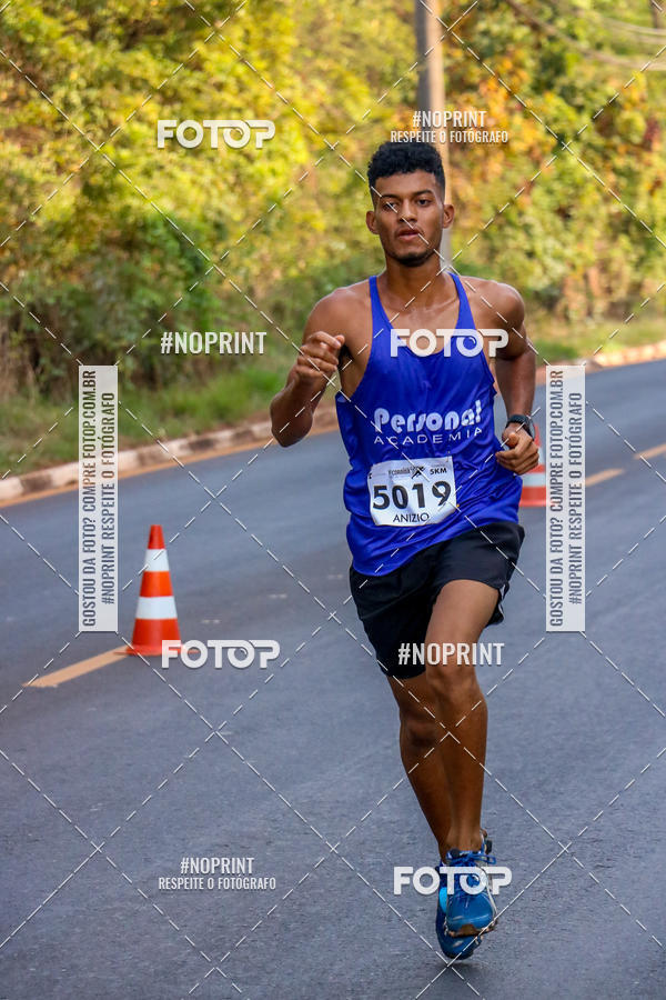 Achetez vos photos de l'vnement2 Corrida Shopping Jaragu sur Fotop