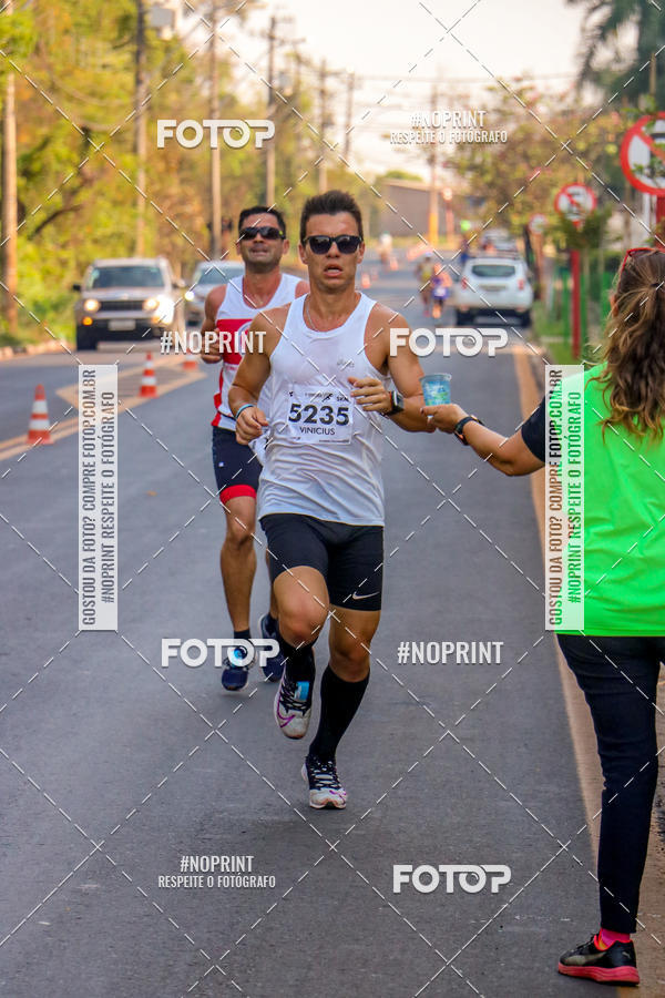 Achetez vos photos de l'vnement2 Corrida Shopping Jaragu sur Fotop