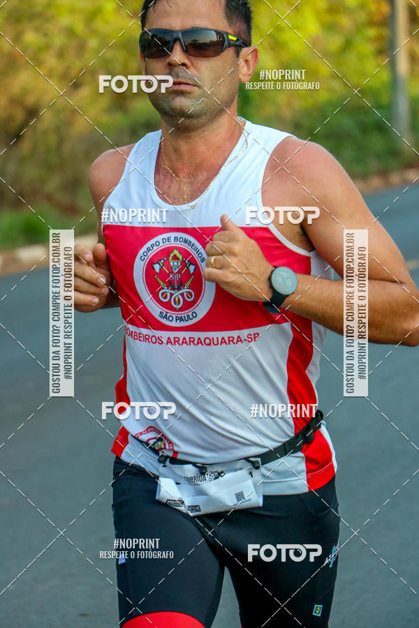 Achetez vos photos de l'vnement2 Corrida Shopping Jaragu sur Fotop