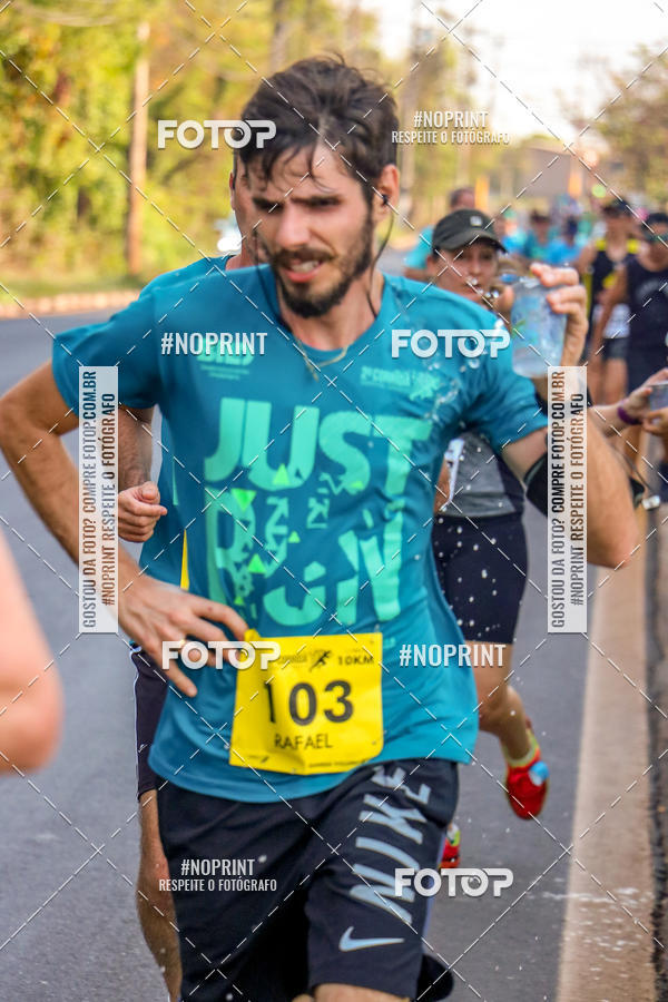 Achetez vos photos de l'vnement2 Corrida Shopping Jaragu sur Fotop