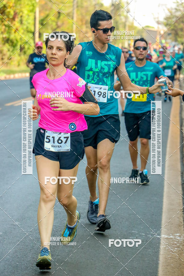 Achetez vos photos de l'vnement2 Corrida Shopping Jaragu sur Fotop